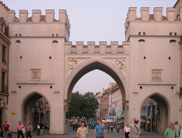 entrance to pedestrian zone